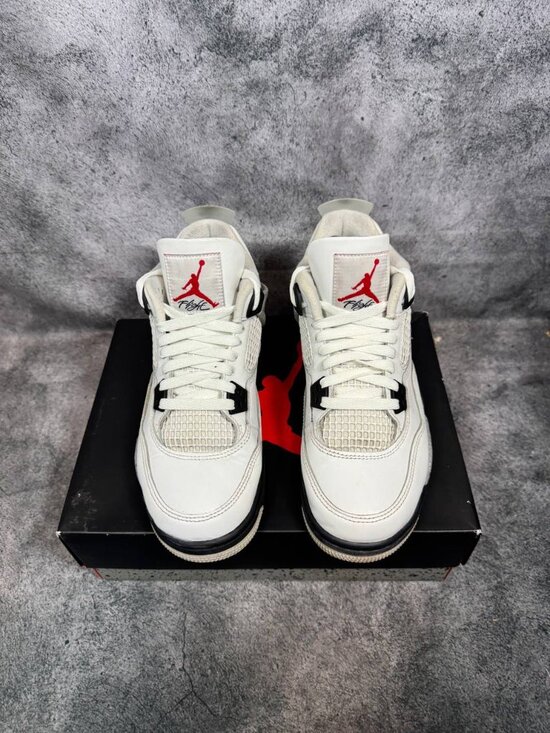 Size 7 | Jordan 4 White Cement With Box | Pre-Owned main image 5